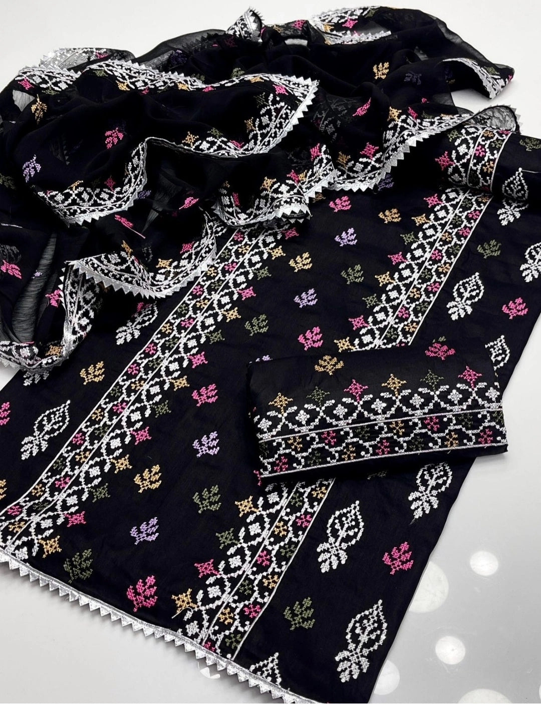 Pure lawn embroidered dress 3 pc